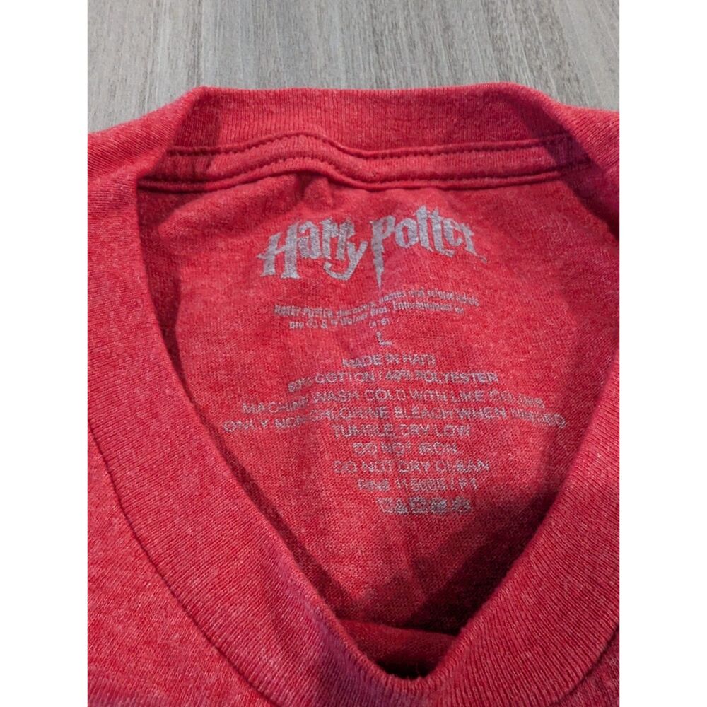 Harry Potter Graphic T-Shirt Red Short Sleeve Crew Neck Top Size L - Picture 3 of 4